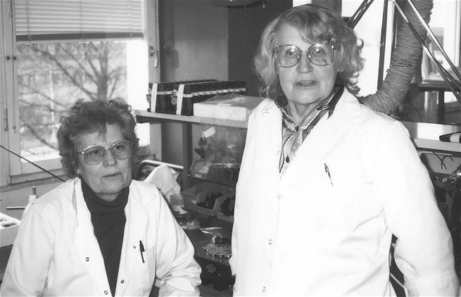 30: Ing-Britt Bergqvist, Gunnel Holmberg, Instrumentmonteringen