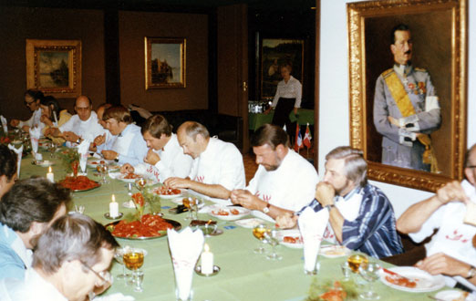 MC20: Lots of crayfish - lots of managers